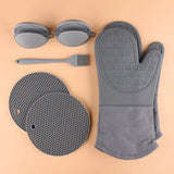 7-Piece Silicone Oven Gloves & Kitchen Set – Heat-Resistant Baking & Grilling Accessories