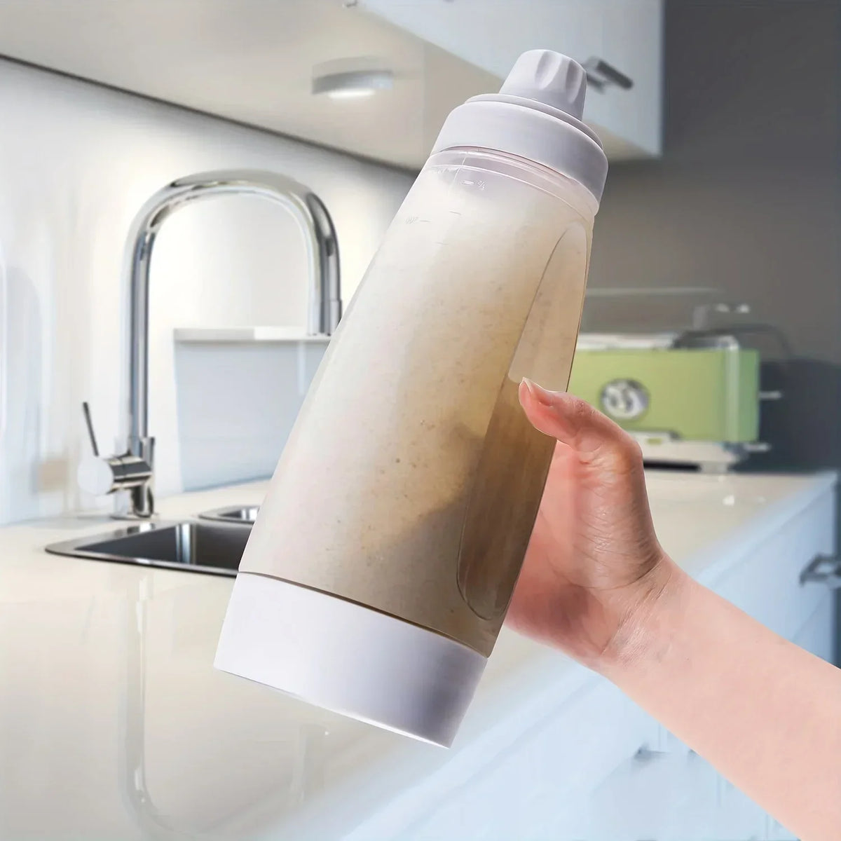 Hand-Cranked Batter Mixing Bottle – Easy Squeeze Pastry Dispenser with Blender Ball