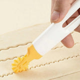 1Pc Handheld Biscuit Roller Cutter – Cookie & Dough Circle Wheel for Pizza, Pastry, and Pie Crust