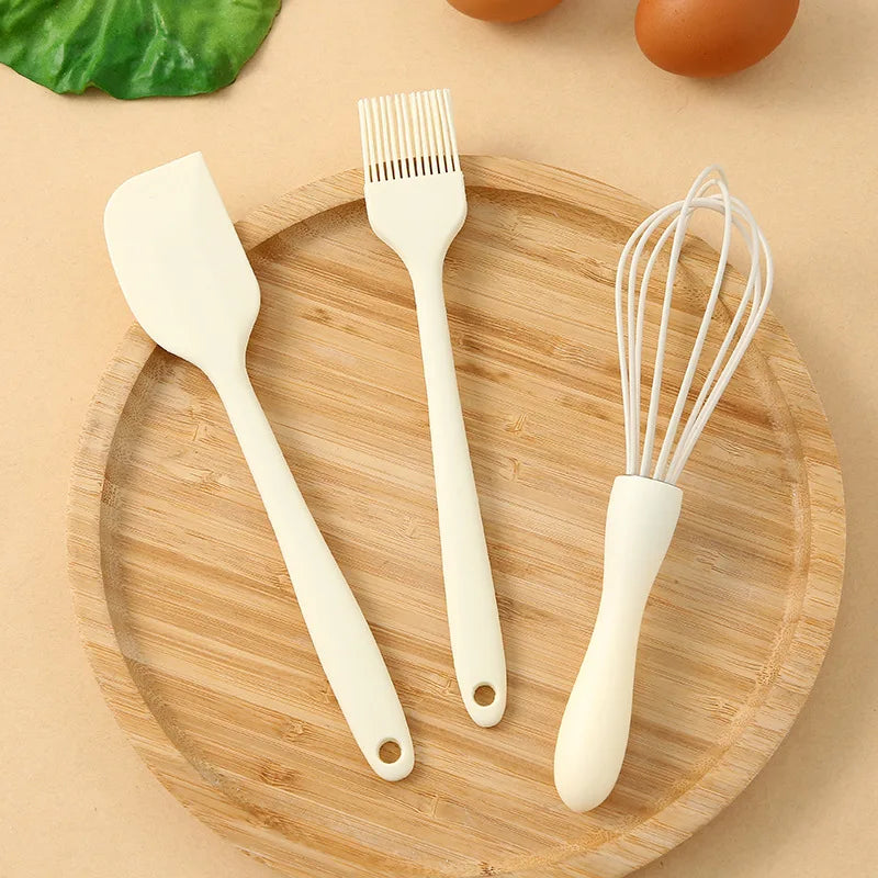 Silicone Baking Set – Spatula, Scraper, Whisk & Oil Brush