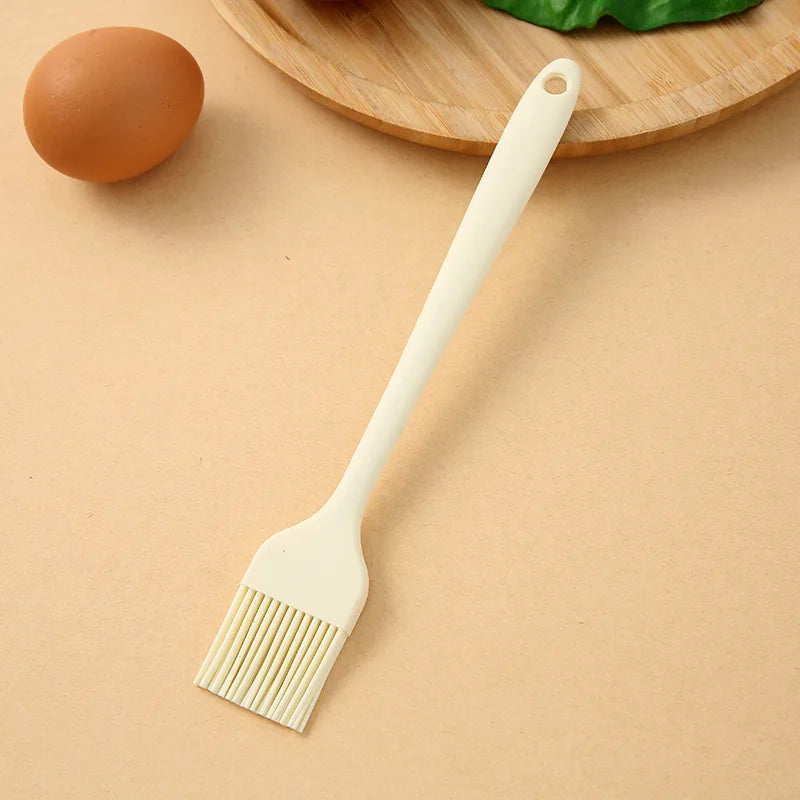 Silicone Baking Set – Spatula, Scraper, Whisk & Oil Brush